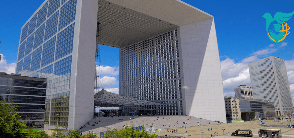 بورسیه های دانشکده مدیریت IESEG فرانسه